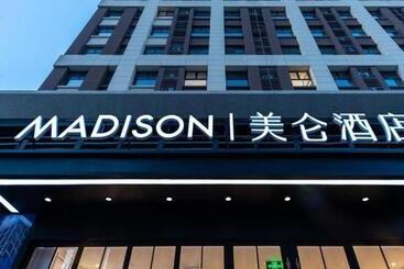هتل Madison Jinan Olympics Center