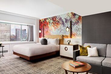 هتل Fairmont The Queen Elizabeth Gold Experience