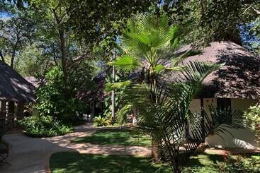 هتل Pamarah Lodge
