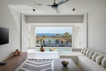 Serry Beach Resort