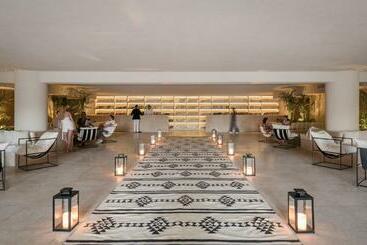Serry Beach Resort