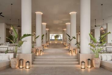 Serry Beach Resort