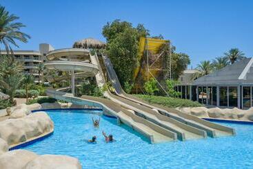 Serry Beach Resort