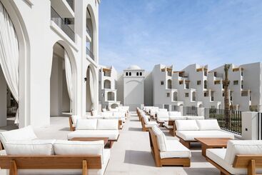 Serry Beach Resort