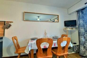 Chaleureux Studio Centre Samoëns, Balcon, Proche Commodités Et Skibus   Fr 1 624 83 - Samoens