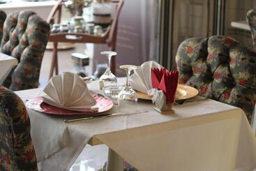 2 Kitarrat Boutique Hotel & Spa