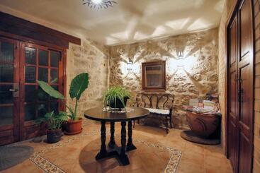 Apartamentos Santa Agueda