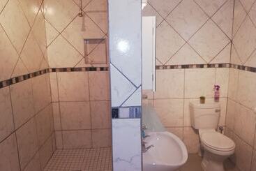 Aus Self Catering Units