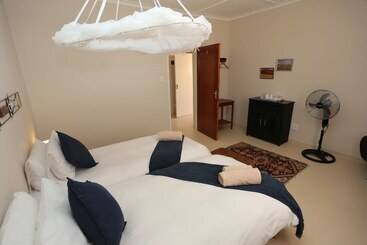 Aus Self Catering Units