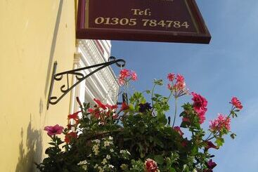 تختخواب و صبحانه The Bourneville