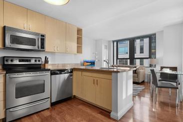 Global Luxury Suites At China Town