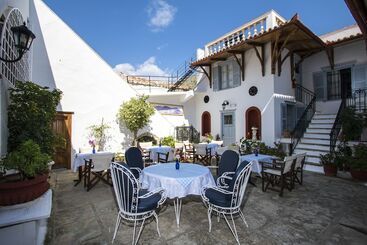 هتل Achilleas Pension