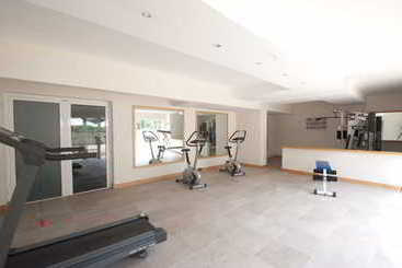 هتل Cape Bay Luxury Beach Apartments