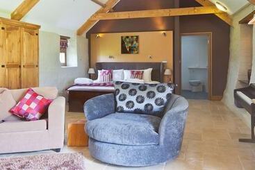 هتل Corran Resort & Spa