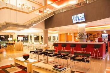 هتل Fiesta Inn Queretaro Centro Sur