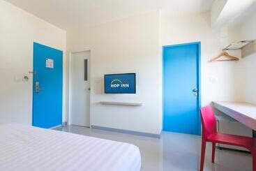 هتل Hop Inn Chumphon