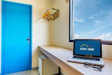 هتل Hop Inn Chumphon