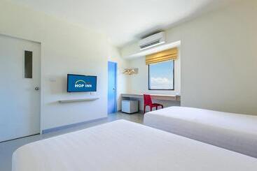 هتل Hop Inn Chumphon