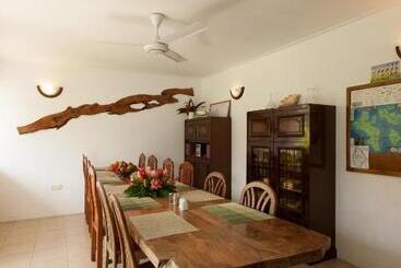 هتل Le Relax St. Joseph Guest House