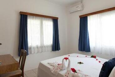 هتل Le Relax St. Joseph Guest House