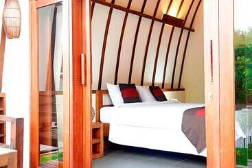 هتل Oceans 5 Dive Resort