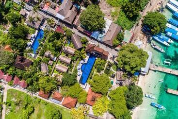 هتل Oceans 5 Dive Resort