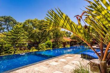 هتل Oceans 5 Dive Resort