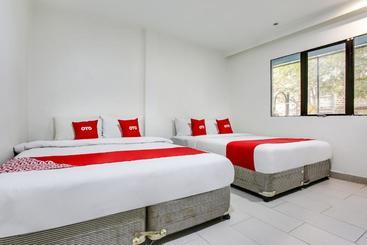 هتل Oyo Rooms Jalan Raja Laut
