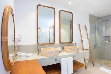 هتل Seapoint Boutique