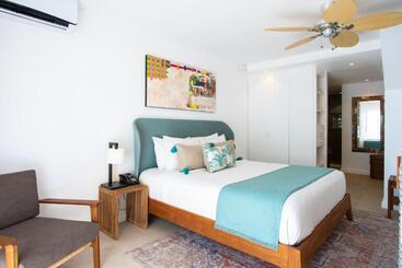 هتل Seapoint Boutique