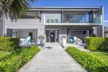 هتل The Hamptons