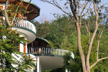 هتل Hideaway Ella