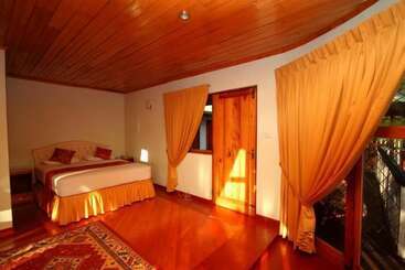 هتل Hideaway Ella