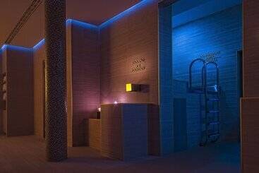 Villa Plaza Boutique Hotel & Spa