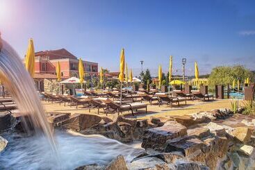 Villa Plaza Boutique Hotel & Spa