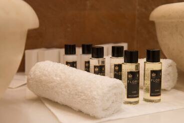 Villa Plaza Boutique Hotel & Spa