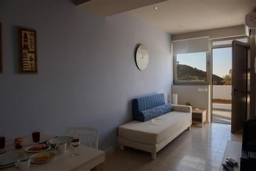 Lenikos Resort