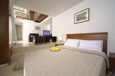 Lenikos Resort