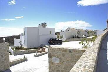 Lenikos Resort