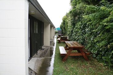 Oxford Court Motel