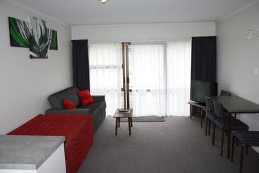 Oxford Court Motel