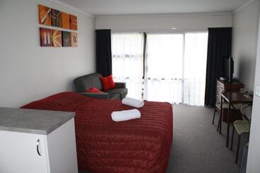 Oxford Court Motel