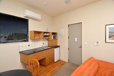Parkside Motel