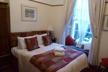 پانسیون Burnside Guest House