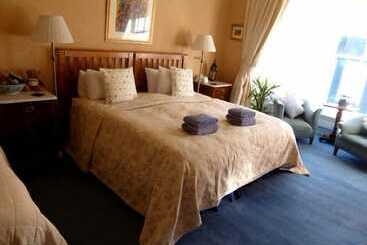 پانسیون Burnside Guest House