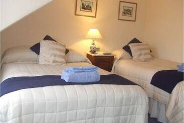 پانسیون Burnside Guest House