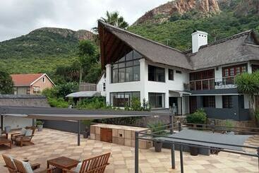 Galagos Lodge - Hartbeespoort