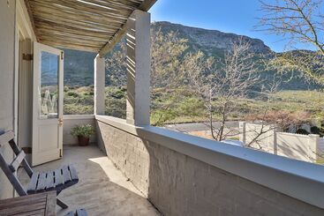 پانسیون Hermanus Lodge On The Green   Solar Power