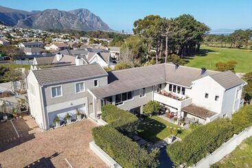 پانسیون Hermanus Lodge On The Green   Solar Power