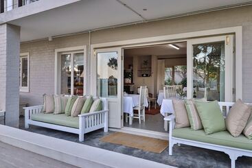 پانسیون Hermanus Lodge On The Green   Solar Power